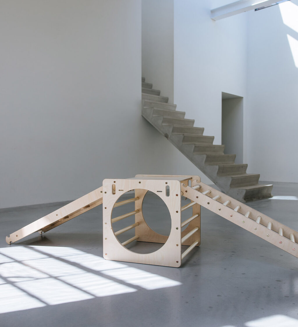 Klimkubus met klimladder en glijbaan en klimhelling Klimkubus met klimladder en glijbaan en klimhelling