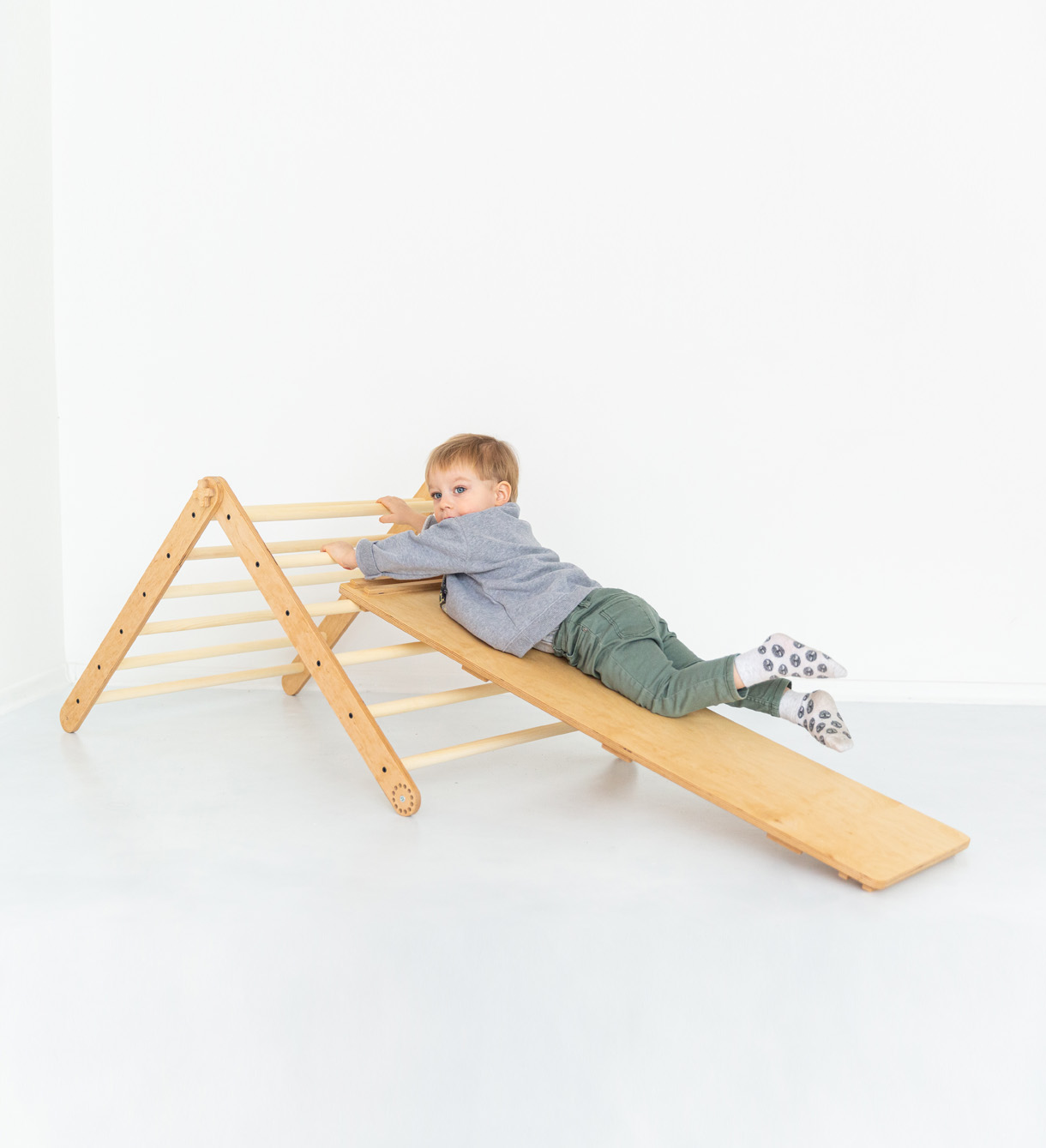 Pikler-triangle-UPA-Jindl-glijbaan