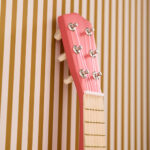 Speelgoedgitaar Kid's Concept bloem detail