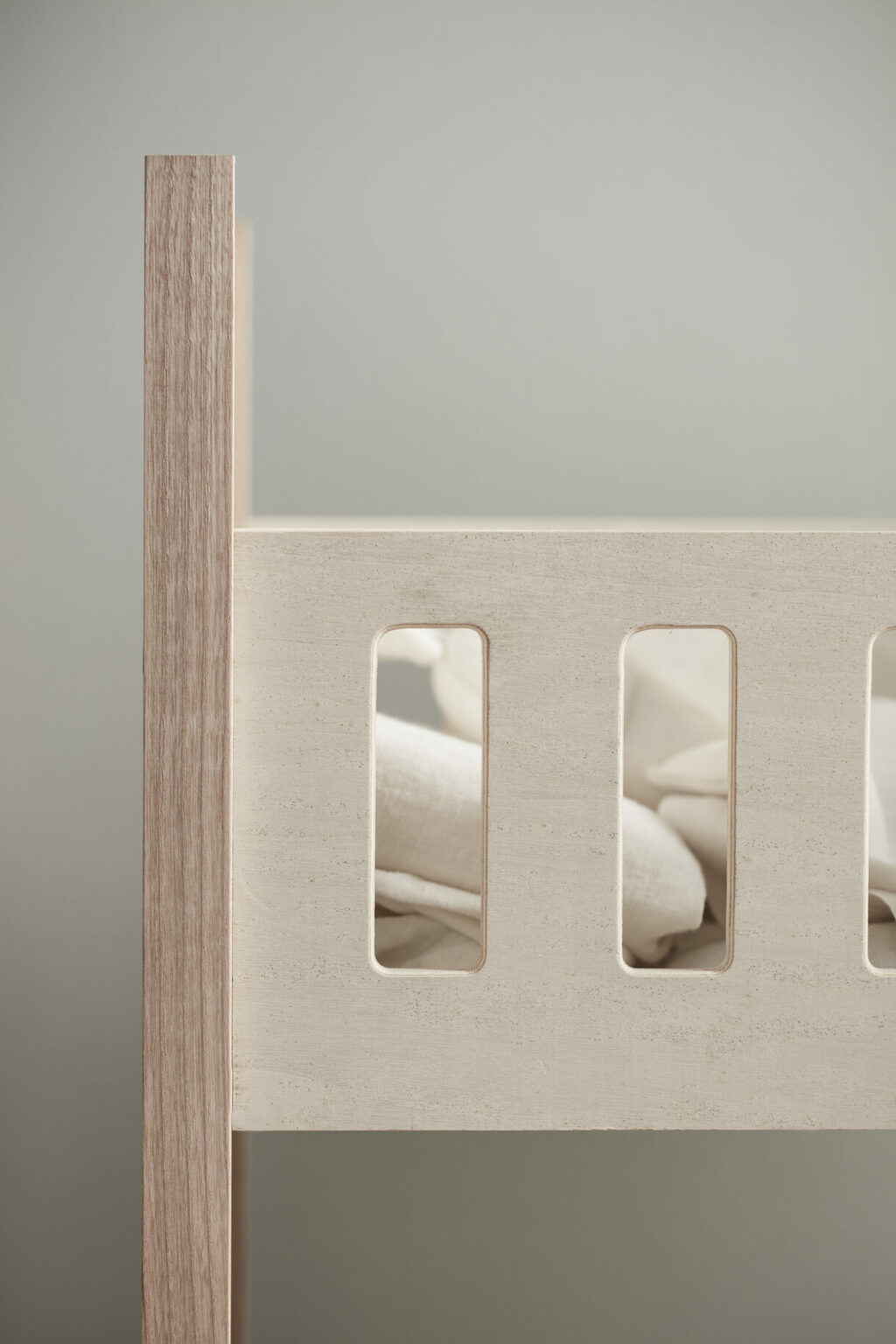 Hölzernes Puppenbett Kid's Concept Detail Hölzernes Puppenbett Kid's Concept Detail