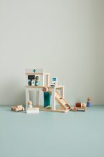 Hölzernes Krankenhaus-Kind-Konzept Aiden-Detail