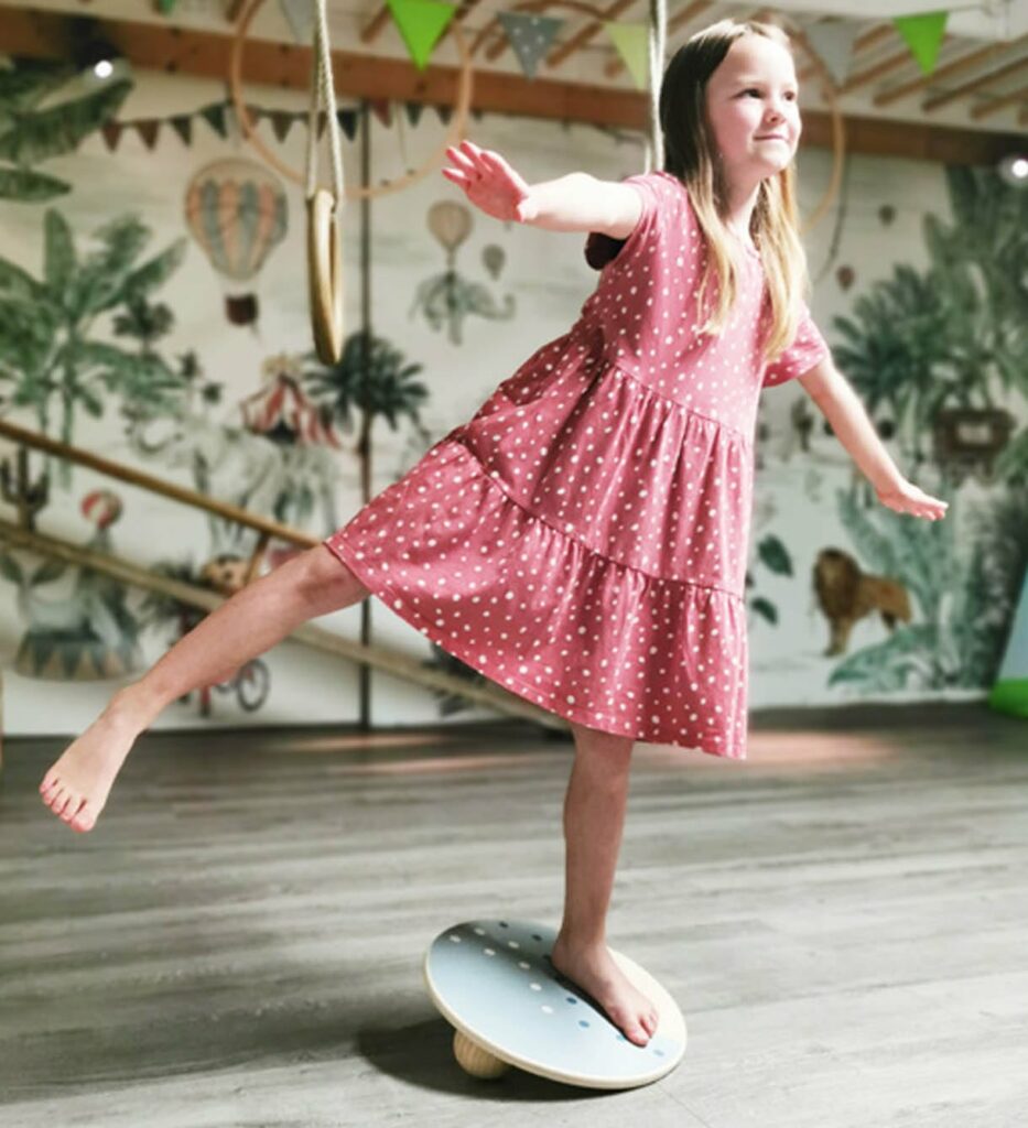 Balance Board mit runder Kugelatmosphäre