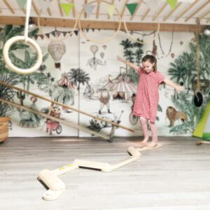 Balansbalk adventure Small Foot sfeer