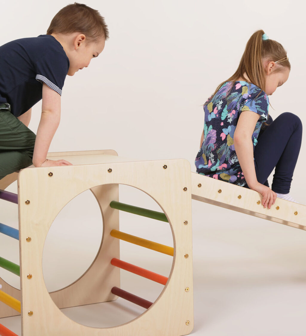 Klettergerüst aus Holz Klettergerüst aus Holz