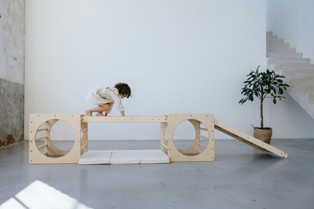 Kletterausrüstungsset mit Rutschbrett und Leiter Jindl Würfel mit Leiter und Rutsche mit Kletterrampe