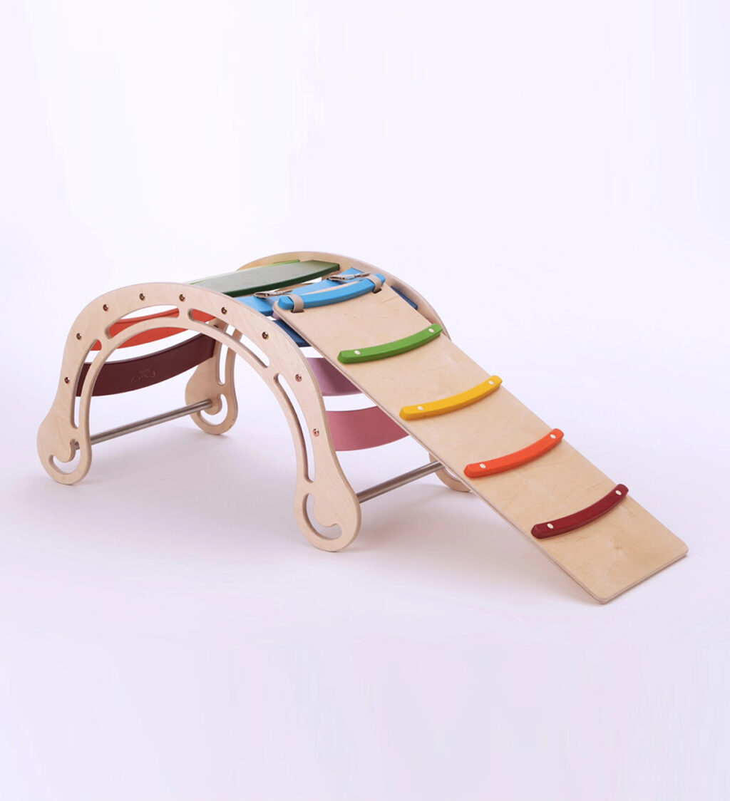 Kletterbogen mit Rutschenkletterhang Kletterbogen mit Rutschenkletterhang