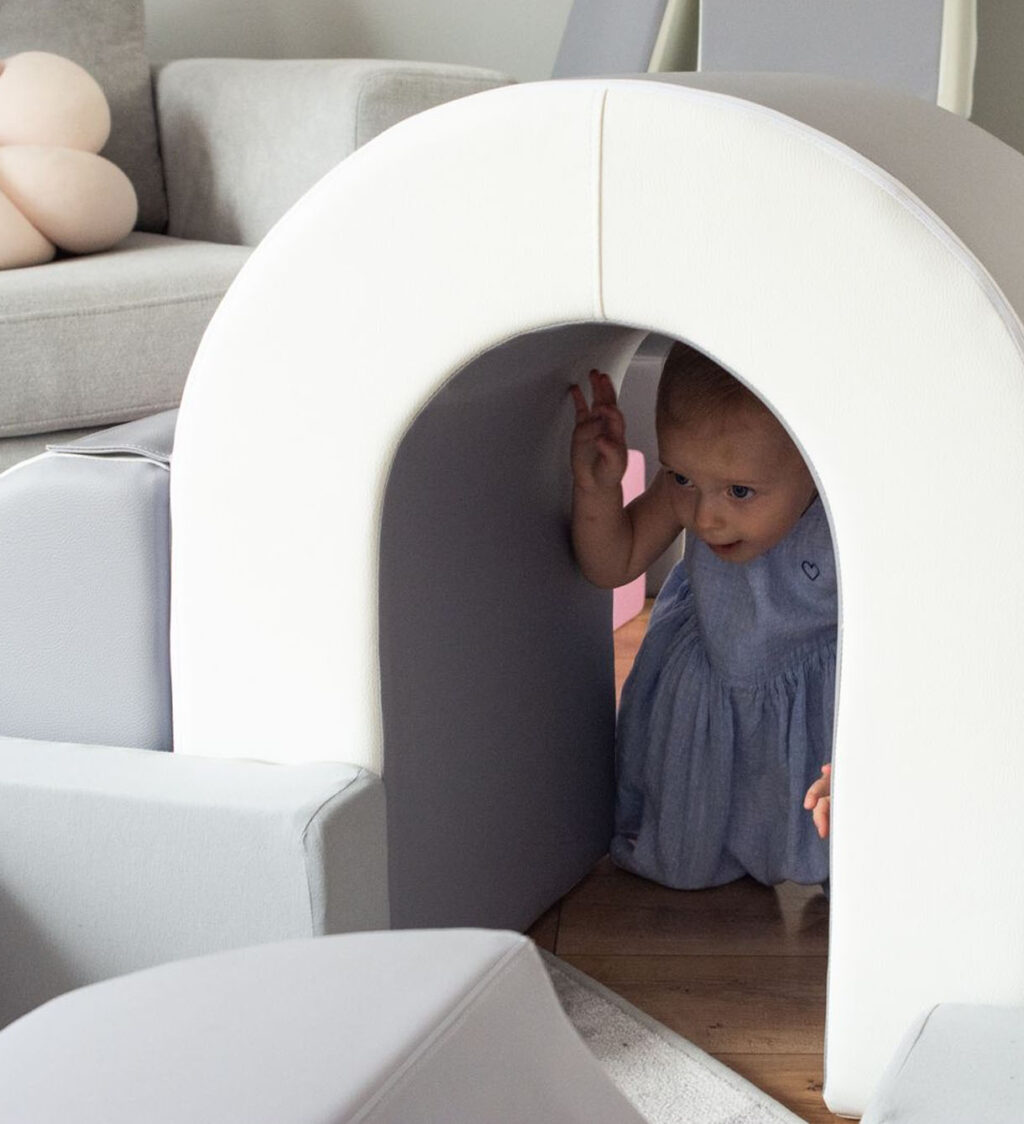 Schaumstoffblöcke groß mit Tunnel weiß grau