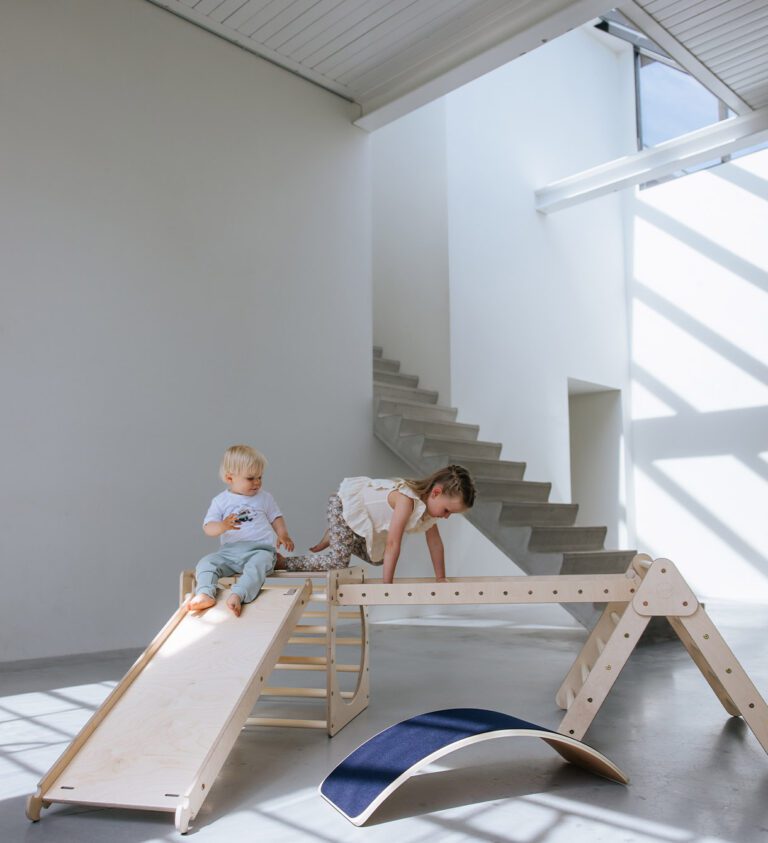 Klettergerüst Jindl und Balance Board