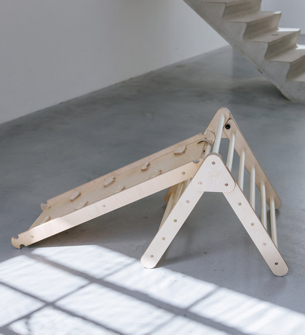 Klettergerüst Jindl mit Kletterhang Klettergerüst Jindl mit Kletterhang