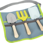 Heupschort met tuingereedschap