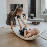 Spelen balance board met matras