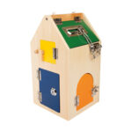 Huis met sloten van hout