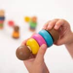 Houten poppetjes regenboog tickiT