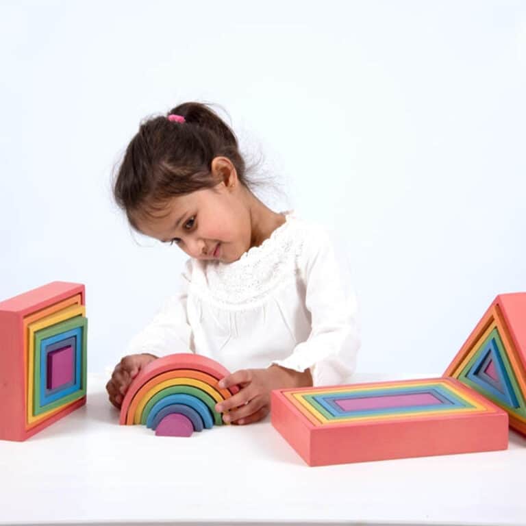 Montessori-inspiriertes TickiT-Spielset bei Jindl