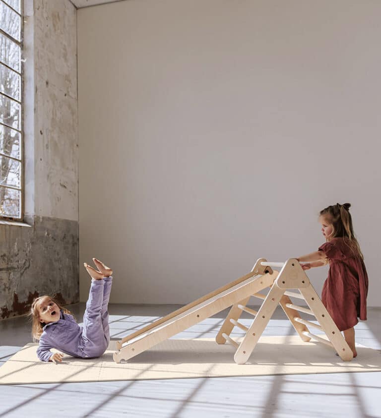 Unterlage für das Indoor-Klettergerüst von Jindl