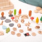 Houten bospadset TickiT naast elkaar