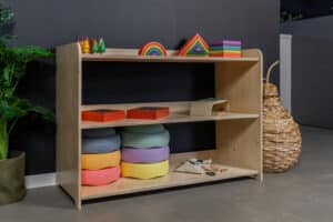 Montessori-Spielzeugschrank
