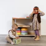 Montessori speelgoedkast Jindl hoog plezier