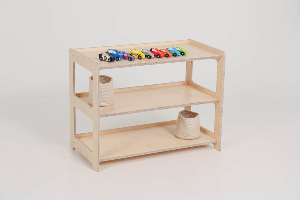 Montessori Jindl met drie schappen