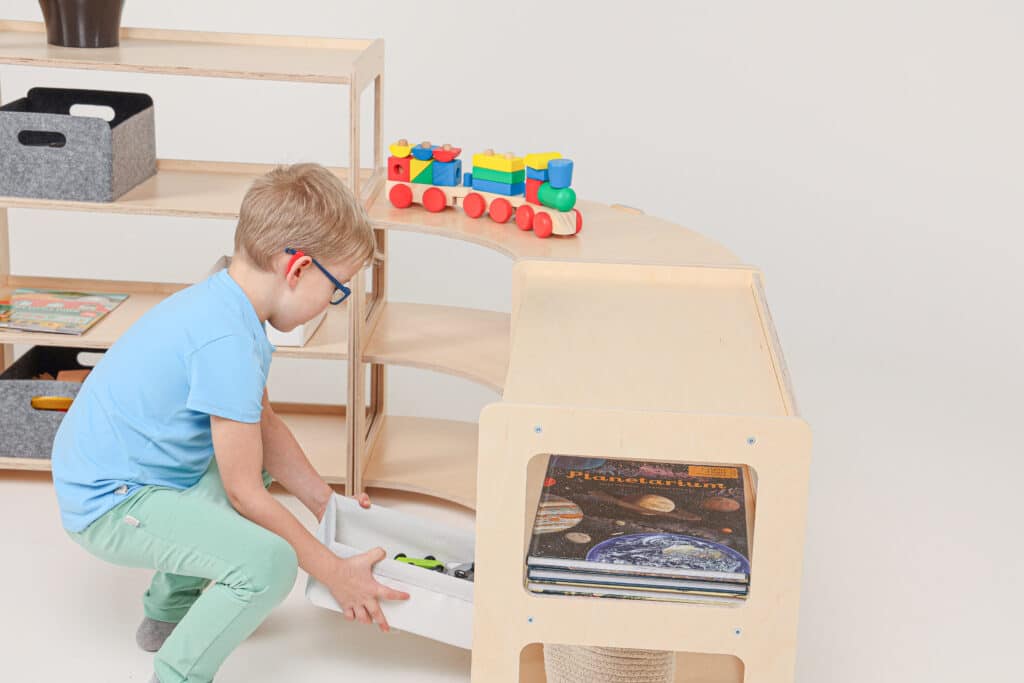 Setup met speelgoedkasten Setup met speelgoedkasten