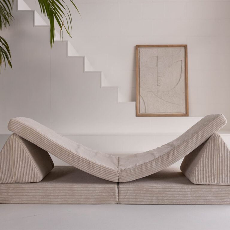 Jindl Spielsofa Cord beige Aufstellung