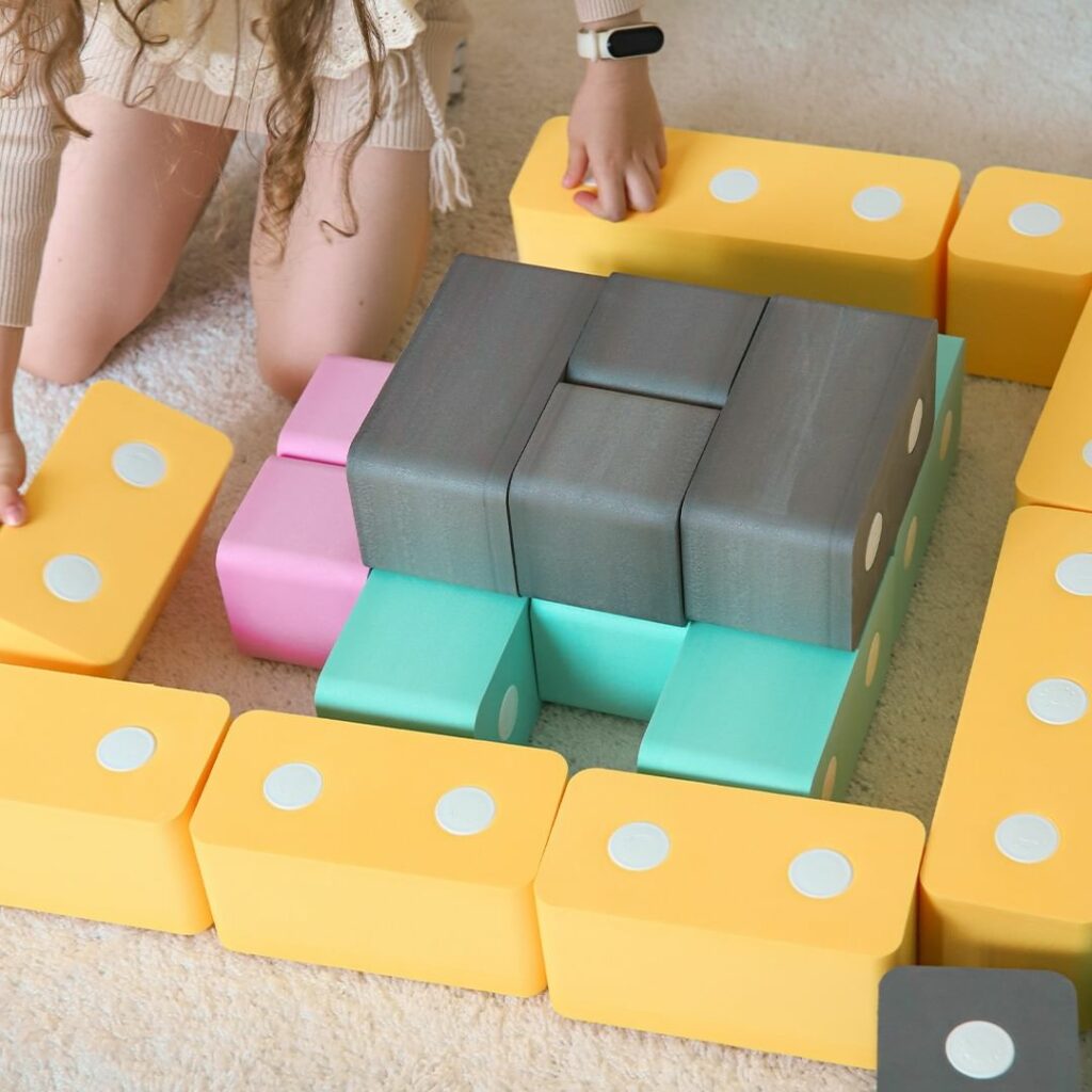 Magneetblokken bouwen kinderen Magneetblokken bouwen kinderen