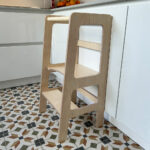 Montessori leertoren Jindl sfeer houtkleur