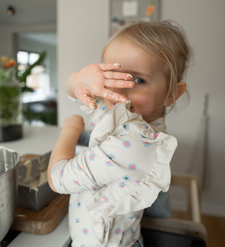 Sicher mit Kindern in der Küche kochen