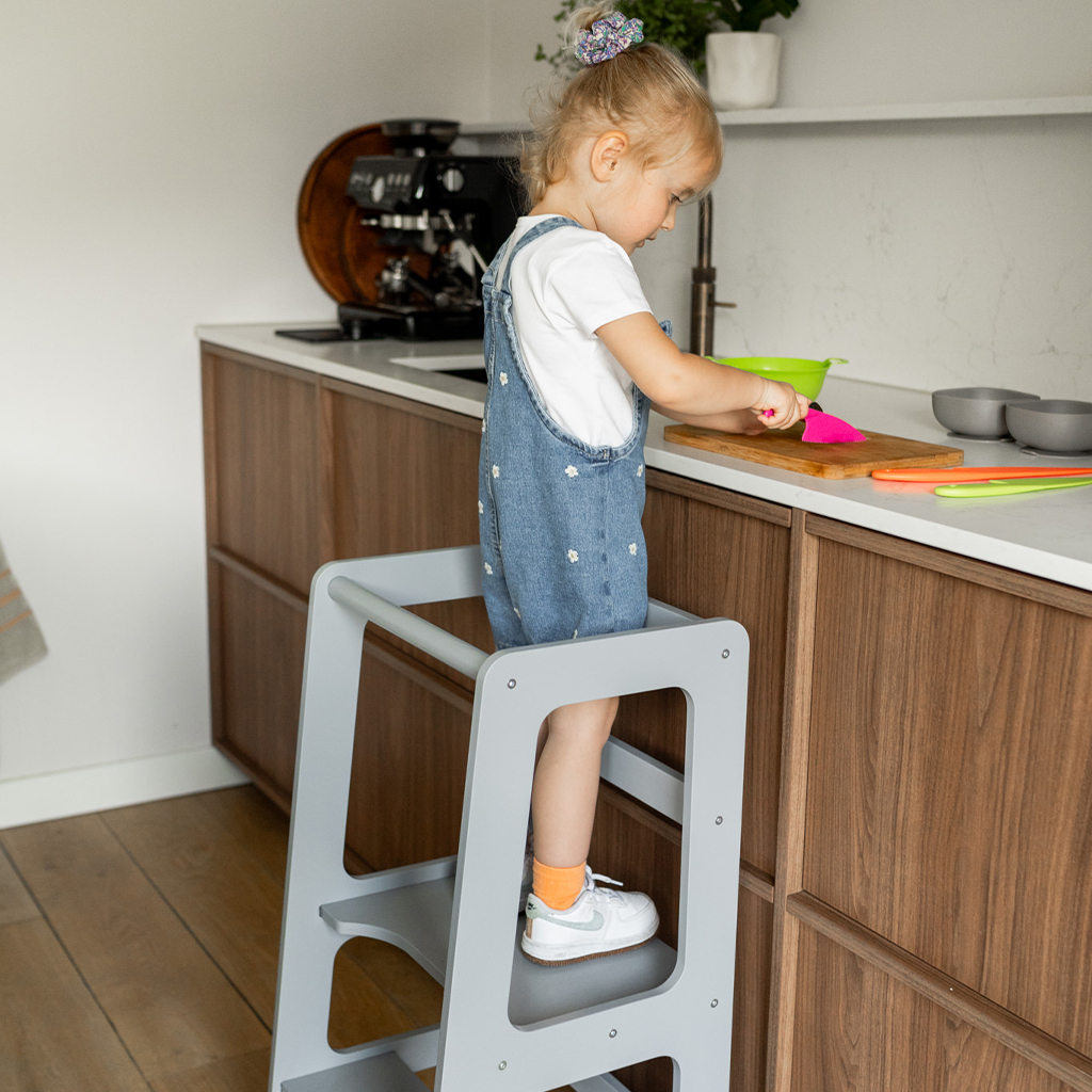 Jindl leertoren grijs met messenset