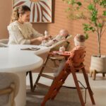 KAOS KLAPP kinderstoel roze en zand sfeer