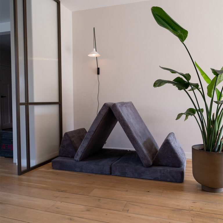 Spielsofa Jindl Rippstoff Dunkelgrau freistehende Höhle
