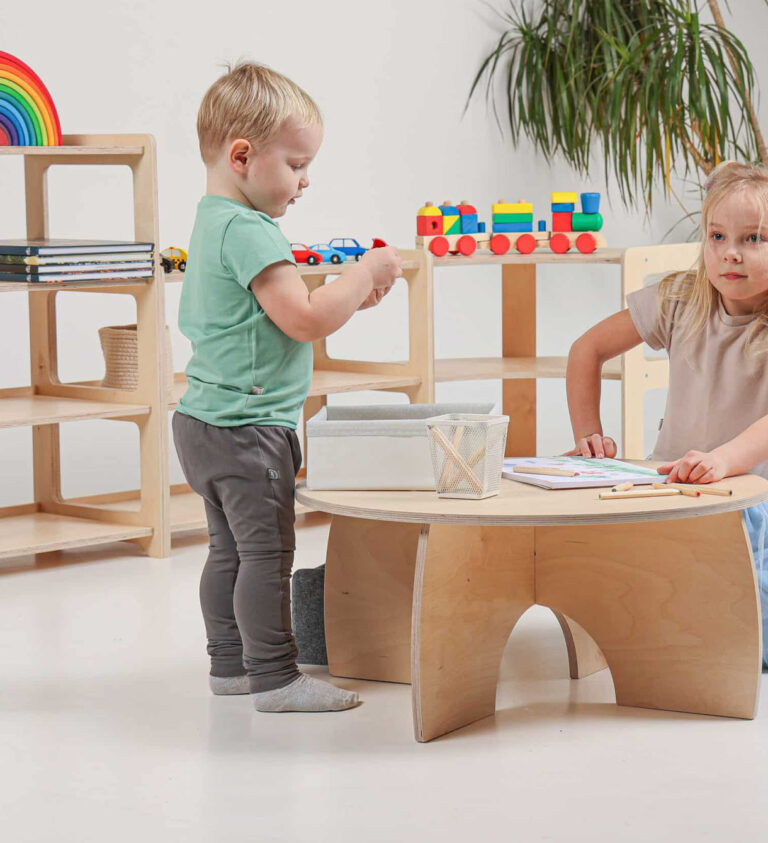 Eine Montessori-inspirierte Spielecke einrichten