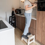 Houten opstapje Jindl keuken naturel