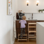 Houten opstapje Jindl naturel met leertoren