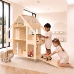 PoppenVilla by Liliane spelende kinderen -  auto - hellingbaan