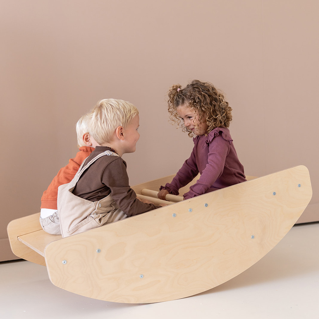 Houten schommelboot Jindl lekker spelen Houten schommelboot Jindl lekker spelen