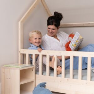 Lachen im Kinderbett für Kleinkinder - Hausbett mit Buch