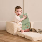 Kinderstoel opvouwbaar Kid's Concept boekje lezen