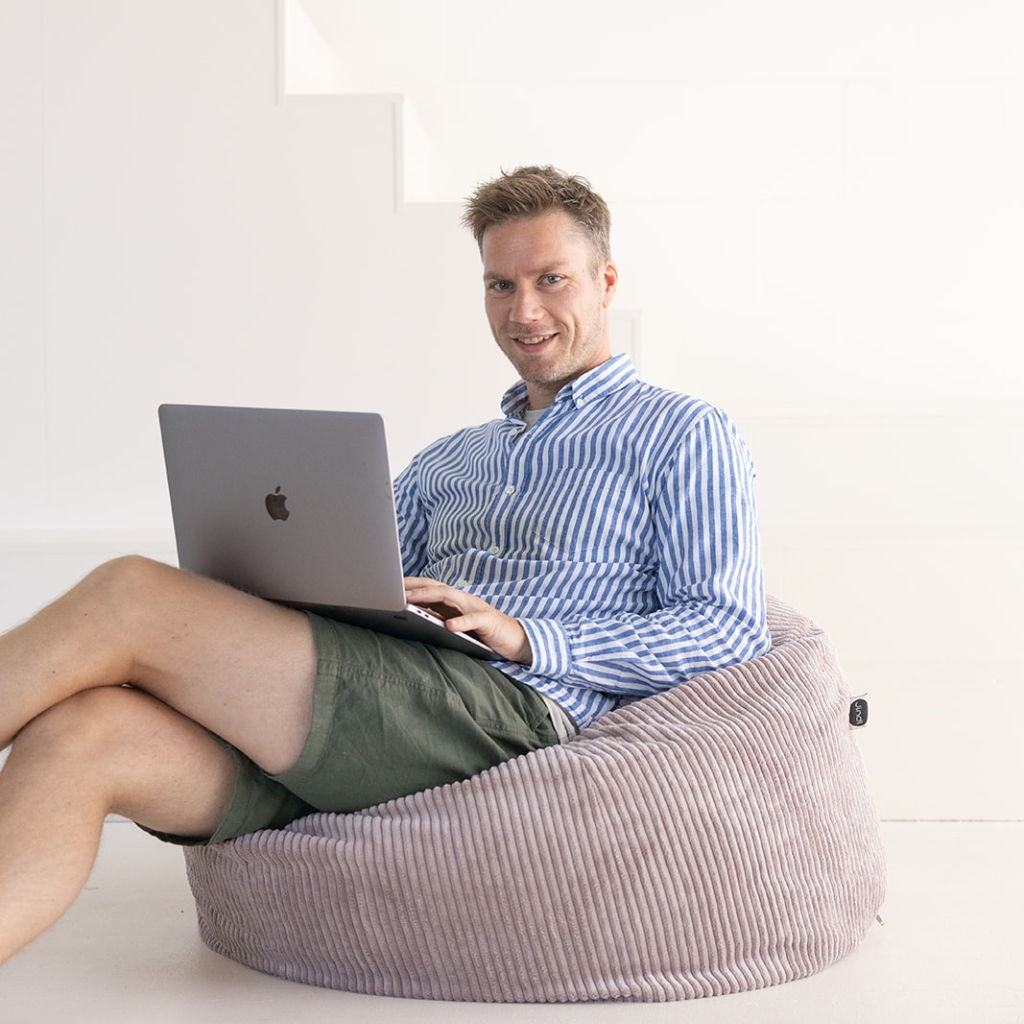 Zitzak oud roze met volwassene Zitzak oud roze met volwassene