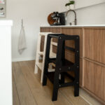 Montessori Lernturm aus Holz - Jindl 2-in-1 Holzfarbe - Image 5