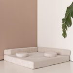 Jindl hoekbank cord beige met losse kussens