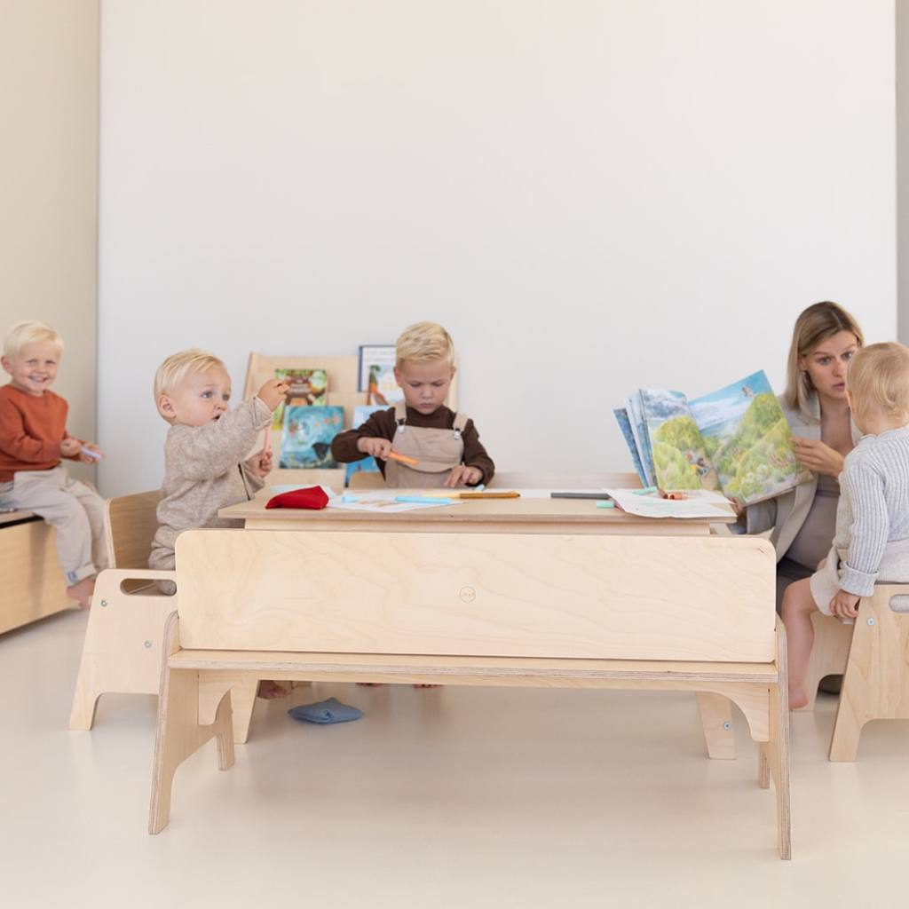Kinderstoel kinderbank en kindrtafel Jindl Kinderstoel kinderbank en kindertafel Jindl
