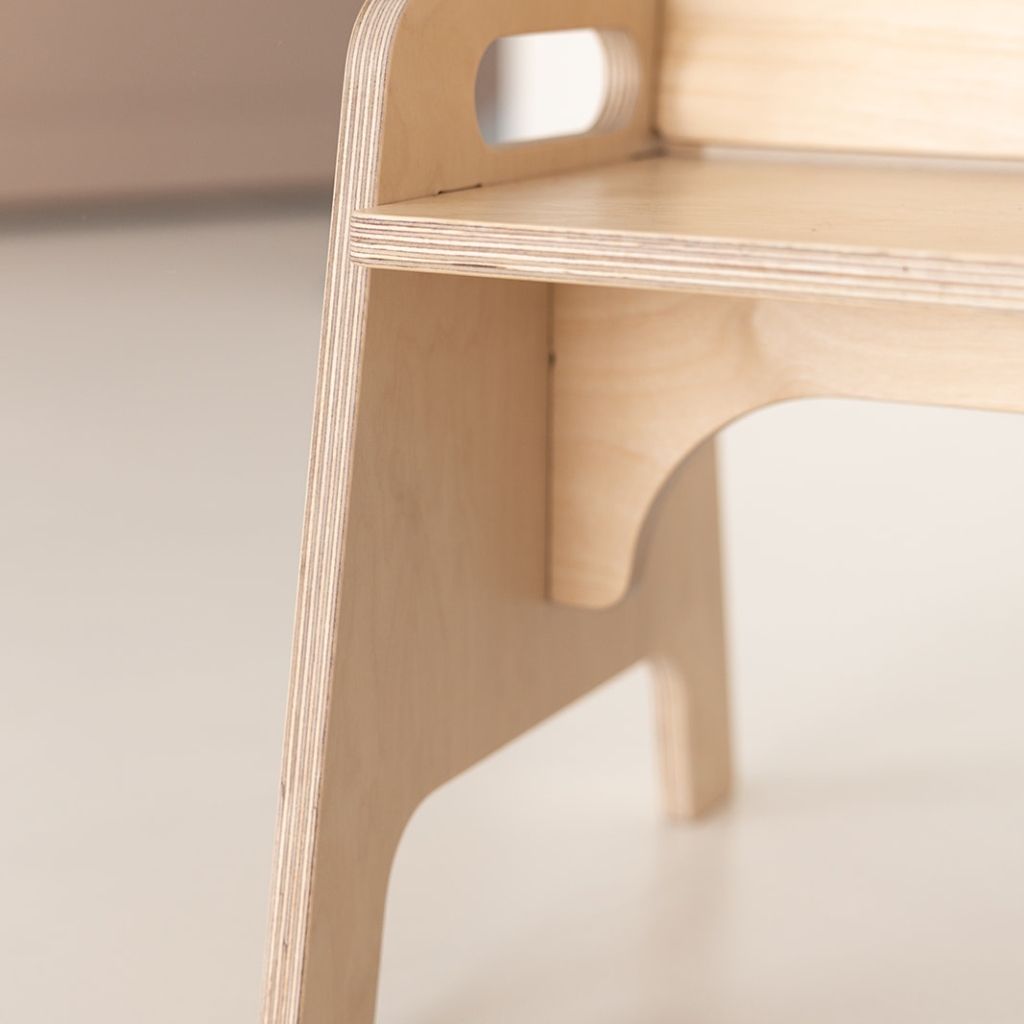 Kinderstoeltje Jindl detail Kinderstoeltje Jindl detail