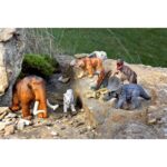 Betzold EduCasa - Tierset - 26-teilig - Tiger - Löwe - Dinosaurier - Mammut - Drache auf Stein