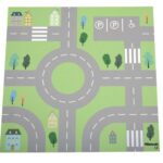 Betzold Teppich für einen Bodenspieltisch - 2er-Set - Nahaufnahme des Teppichs mit Stadt, Straßen, Häusern, Bäumen