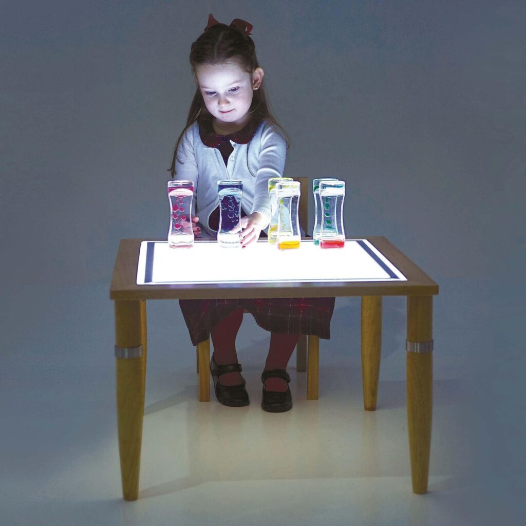 Holz-Leuchttisch Tickit | höhenverstellbar | Spielidee; abgebildetes Zubehör ist separat erhältlich